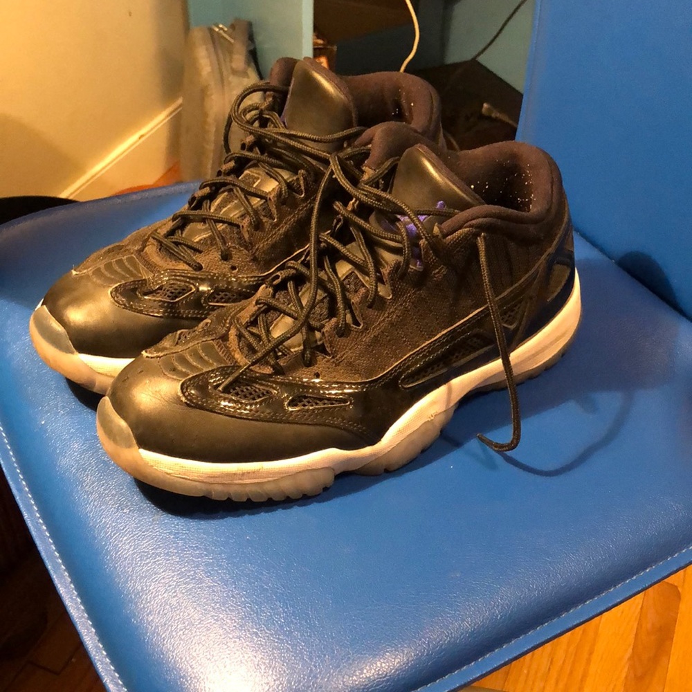 Jordan 11 space jam IE